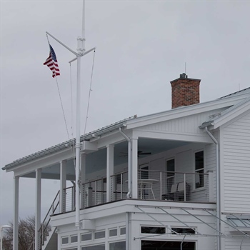 Carlson's Landing building with AceClamp’s 2-bar snow retention